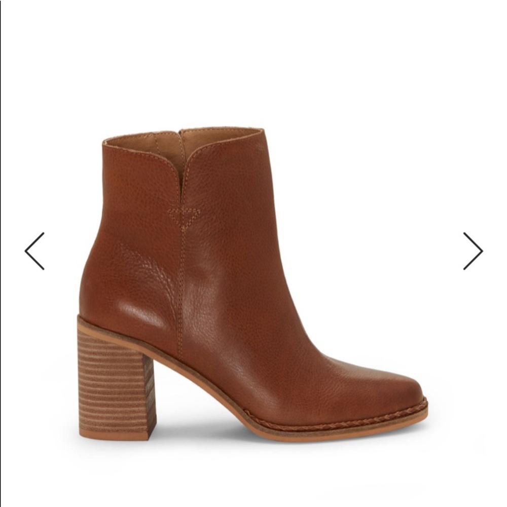Lucky Brand Nomi boots in macaroon
